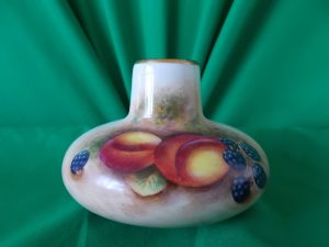 Worcester Fallen Fruits squat vase
