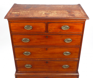 Cottaged sized Georgian mahogany chest on chest