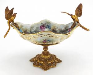 Victorian Porcelain centrepiece decorated with doves