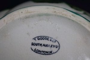 A rare Wemyss ware pottery jardiniere, decorated with Apples in good original condition. Imprest mark 