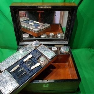 Victorian burr walnut Ladies travelling set..