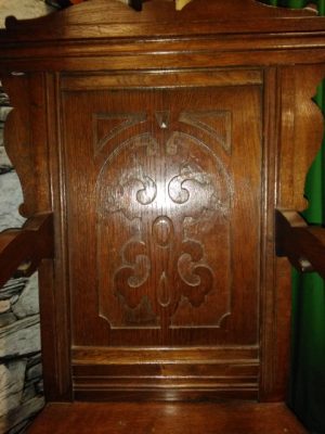 Country Homes Antiques Scotland est 1985 Pair of 17th-century style wainscot chairs Pair of 17th-century style wainscot chairs. Made in the early 20th century. Very nice quality and extremely rare as a pair. Carved oak.