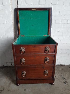 Georgian wine chest
