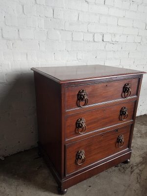 Georgian wine chest