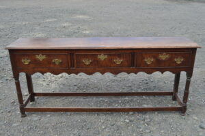18th century Oak Bench Dresser