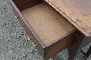 18th century Oak Bench Dresser