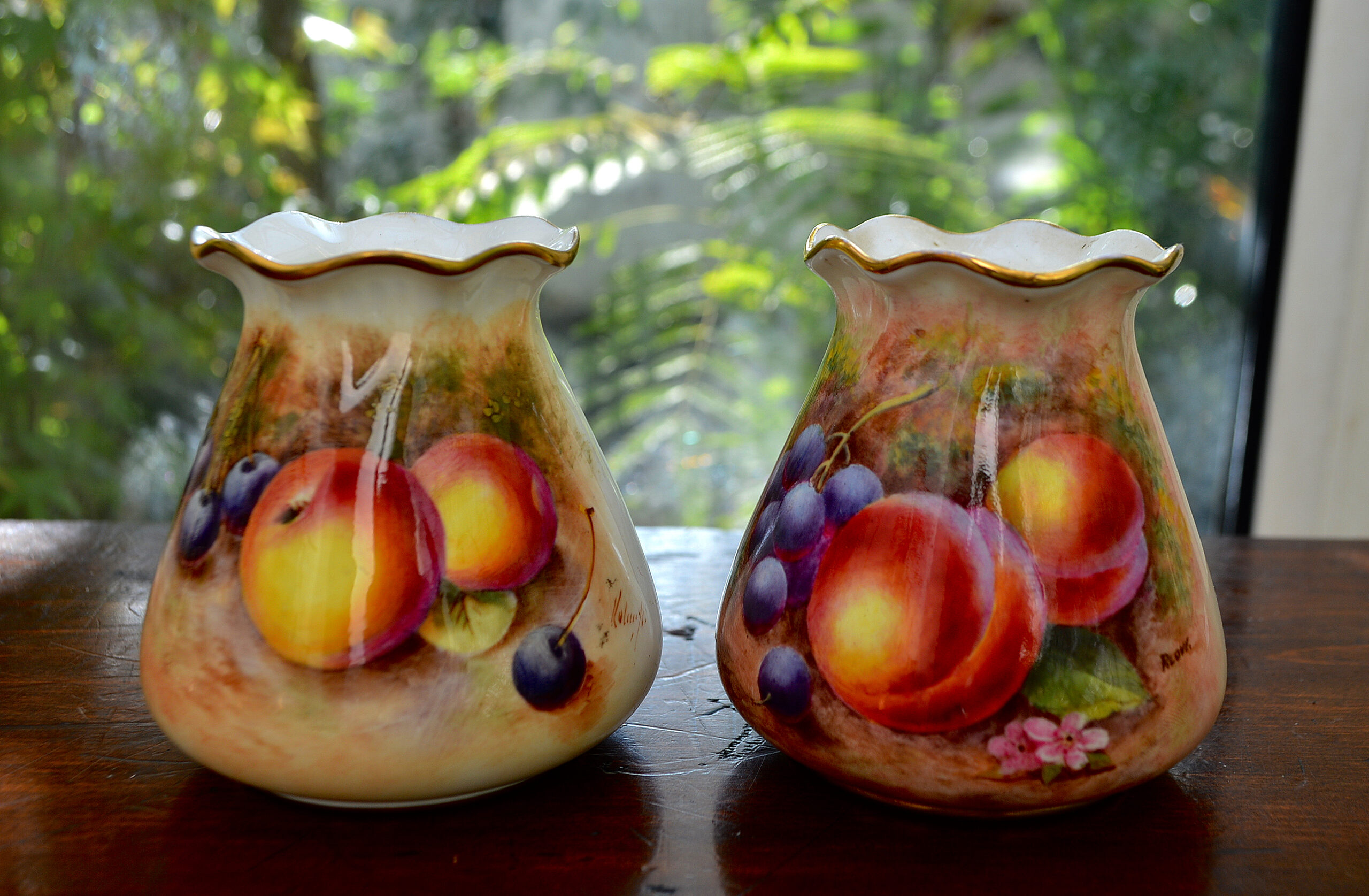 Two Worcester fruits vases