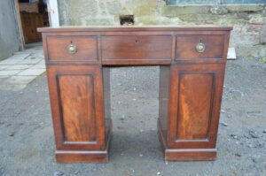 Small Regency mahogany desk