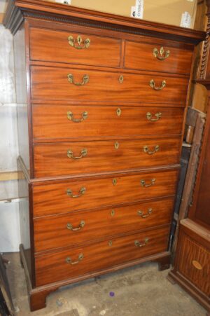 Quality Georgian mahogany chest on chest