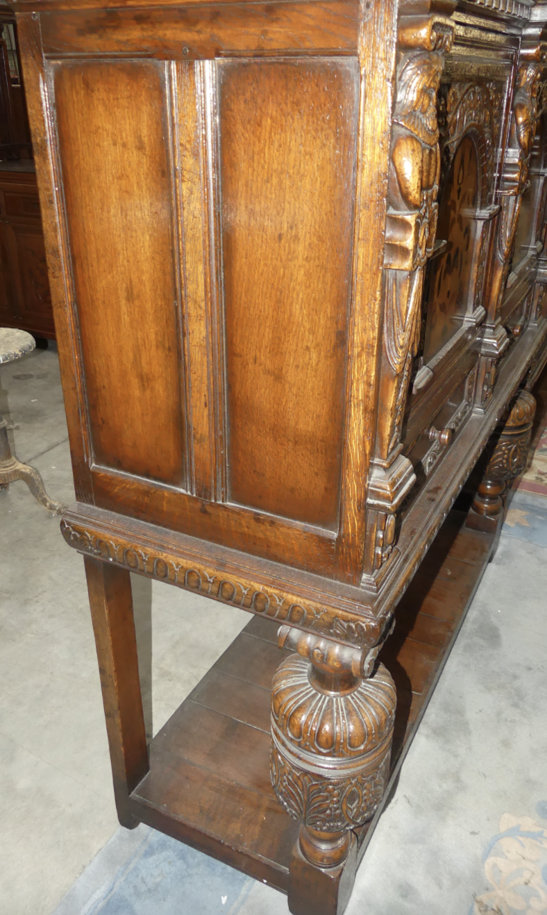 Victorian Court Cupbo