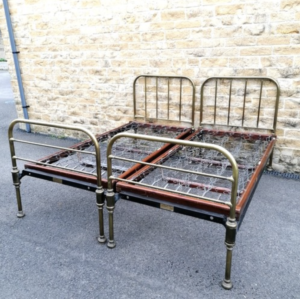 Pr antique Marple & Co single beds