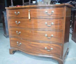 Geo III serpentine chest of drawer