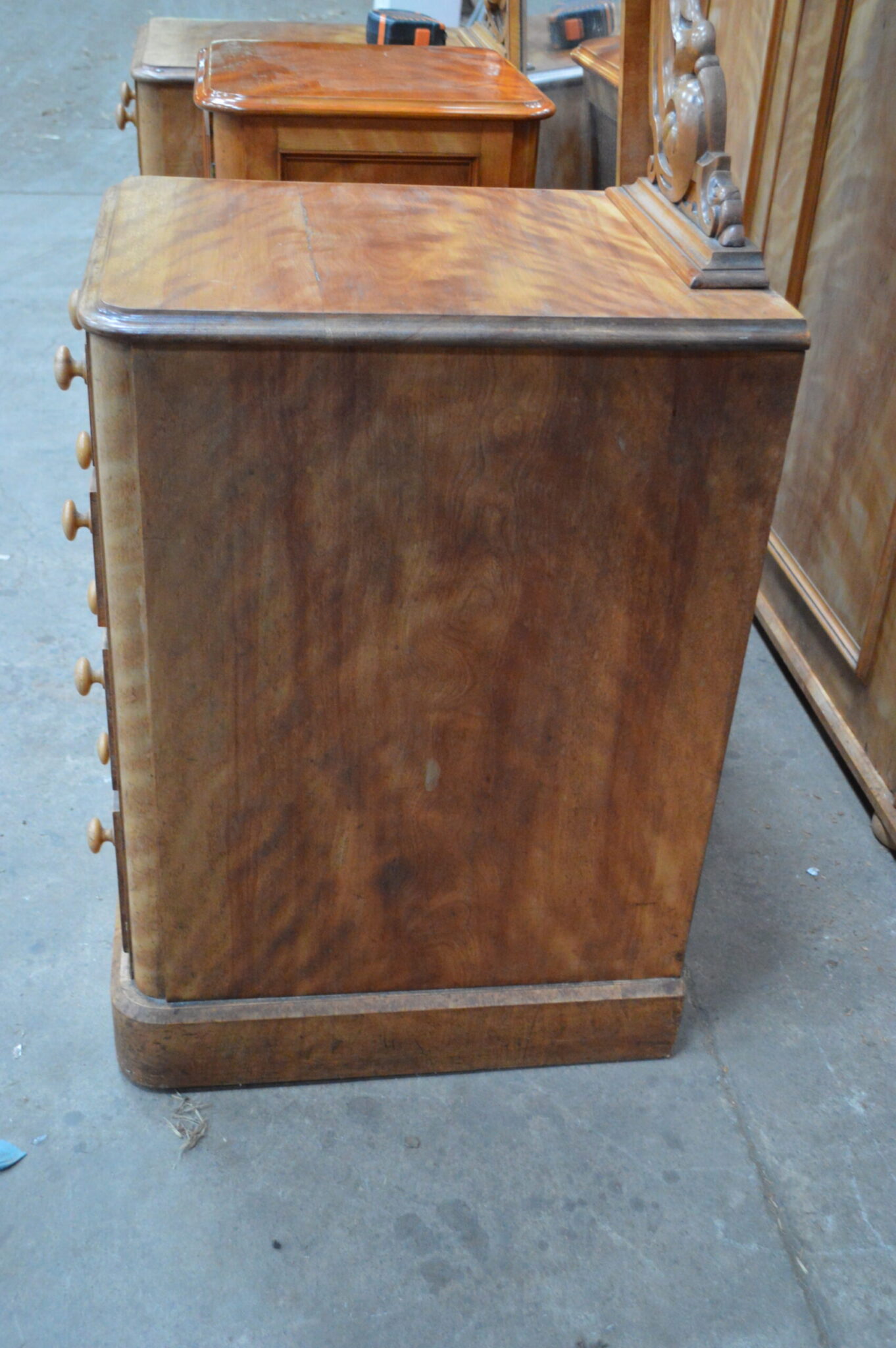 Victorian Maple three pc Bedroom suite