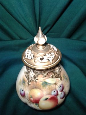 Worcester fallen fruits Pot Pourri. Apples and grapes.