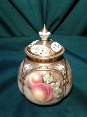 Worcester fallen fruits pot pourri