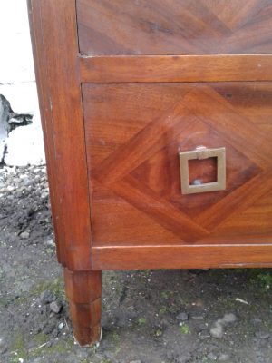 Art Deco mahogany chest of drawers