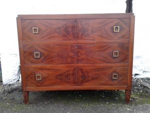 Art Deco mahogany chest of drawers