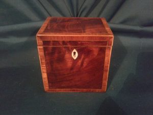Georgian mahogany tea caddy