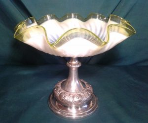 Vasaline glass and plated comport