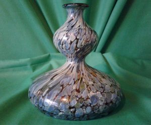 Rare Loetz squat double gourd oil spot vase. Circa 1900s