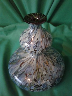 Rare Loetz squat double gourd oil spot vase. Circa 1900s