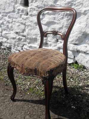 Set 6 Victorian mahogany balloon back dining chairs