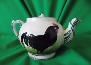 Scottish Wemyss black cockerel tea pot.