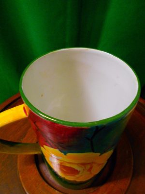 Scottish Wemyss tankard. Yellow roses