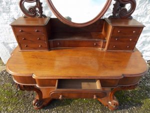 Victorian Dutchess Mahogany Dressing table