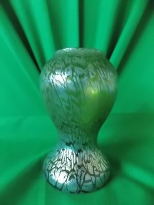 Loetz Papillion creta bulbous vase