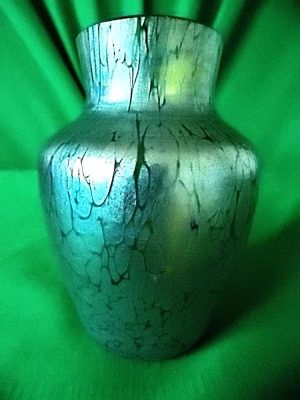Loetz Papillion and creta oil slick vase