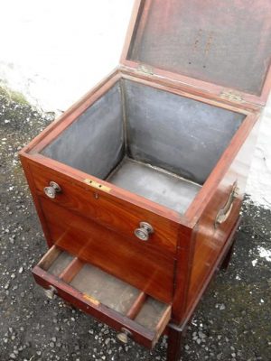 Georgian Mahogany Cellaret