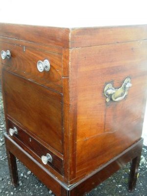 Georgian Mahogany Cellaret