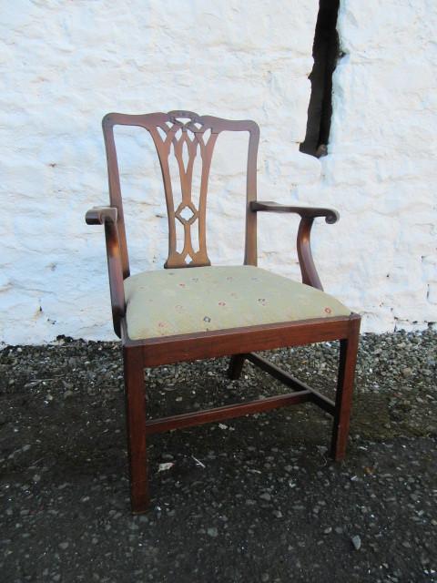 Georgian mahogany elbow chair