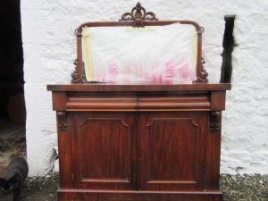 Victorian mahogany mirror back sideboard