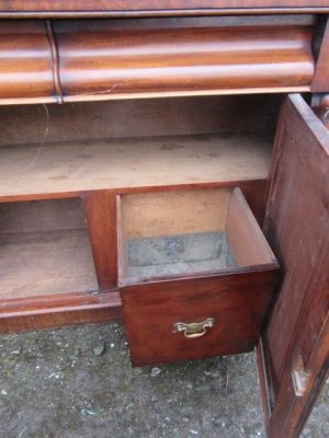 Victorian mahogany mirror back sideboard