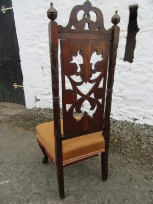 Victorian carved high back oak hall chair