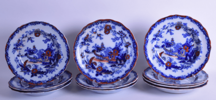 SET OF TEN MID 19TH CENTURY ENGLISH IRONSTONE BOWLS