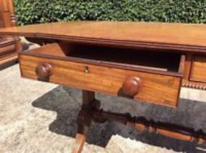 Georgian mahogany stretcher sofa table
